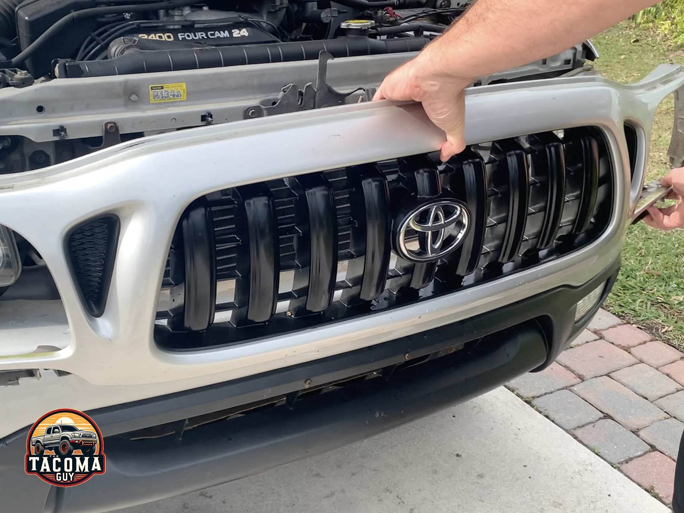 Removing the front grille of a gen 1 toyota tacoma